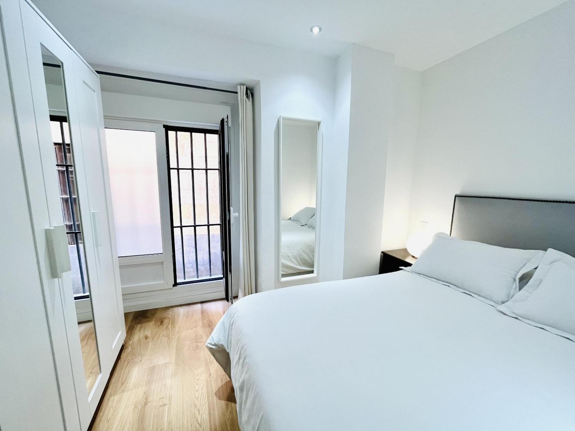 Dplace To Be - Exclusive In Historic Center Couette-café Madrid