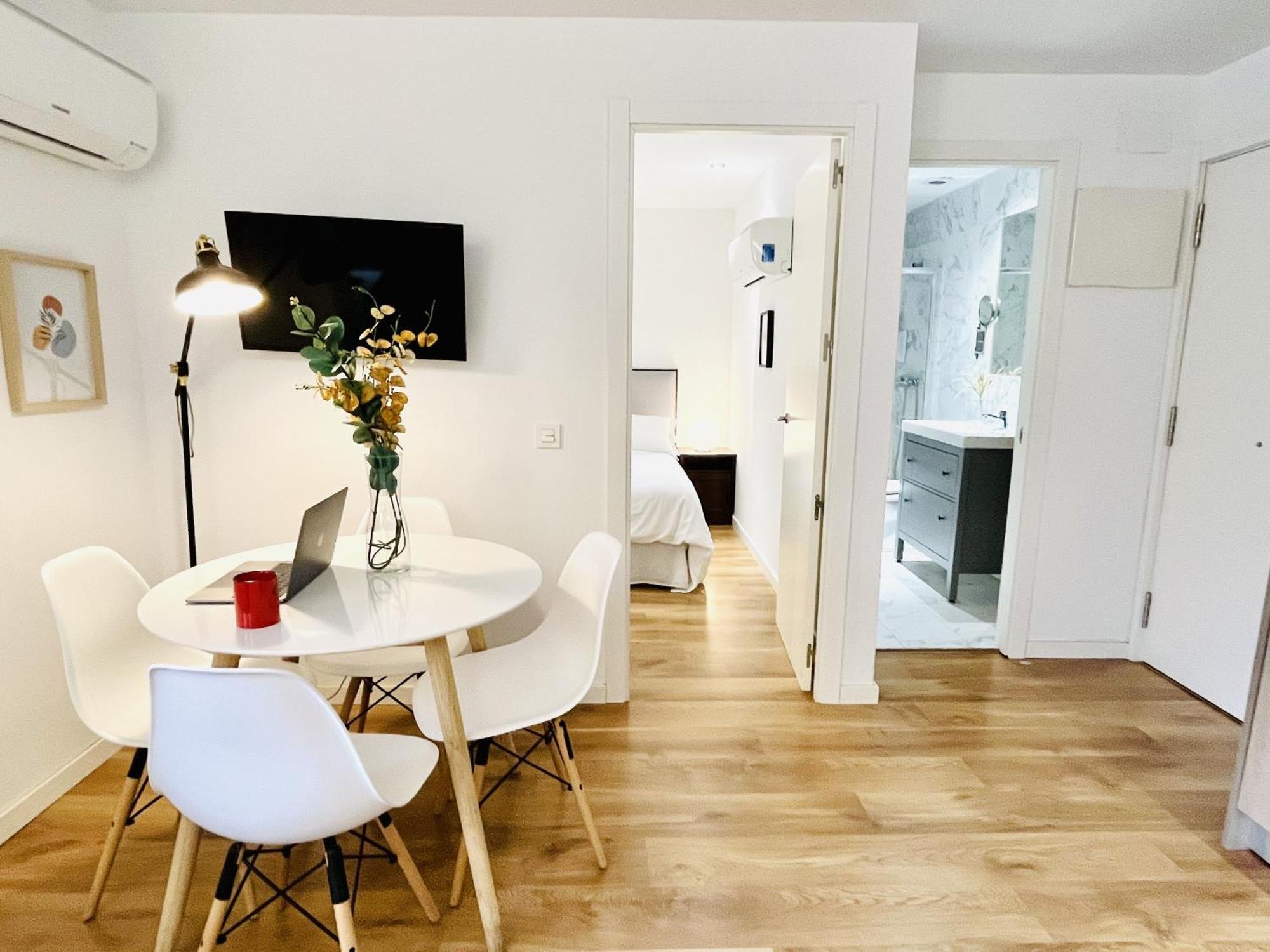 Dplace To Be - Exclusive In Historic Center Couette-café
