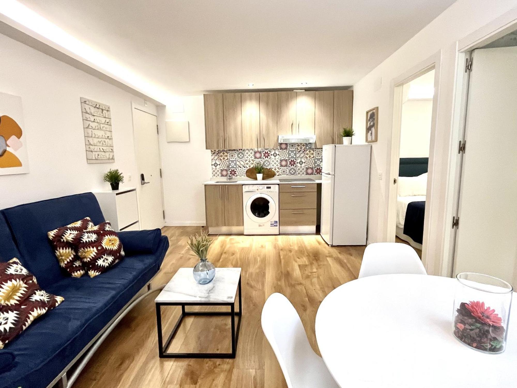 Couette-café Dplace To Be - Exclusive In Historic Center Madrid