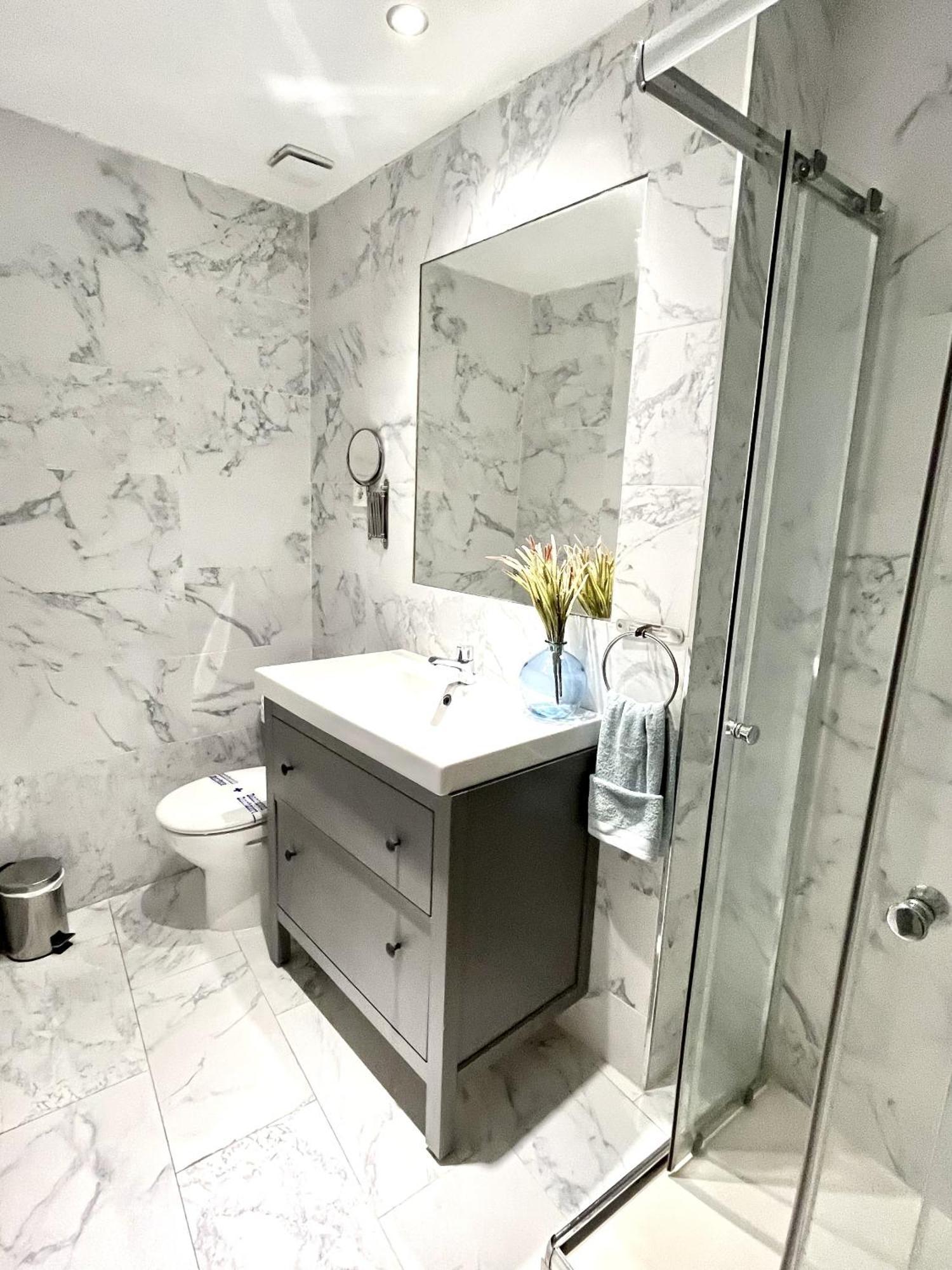 Dplace To Be - Exclusive In Historic Center Madrid